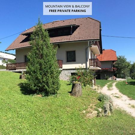 Hotel Tourist Farm Pacnik à Resnik Extérieur photo