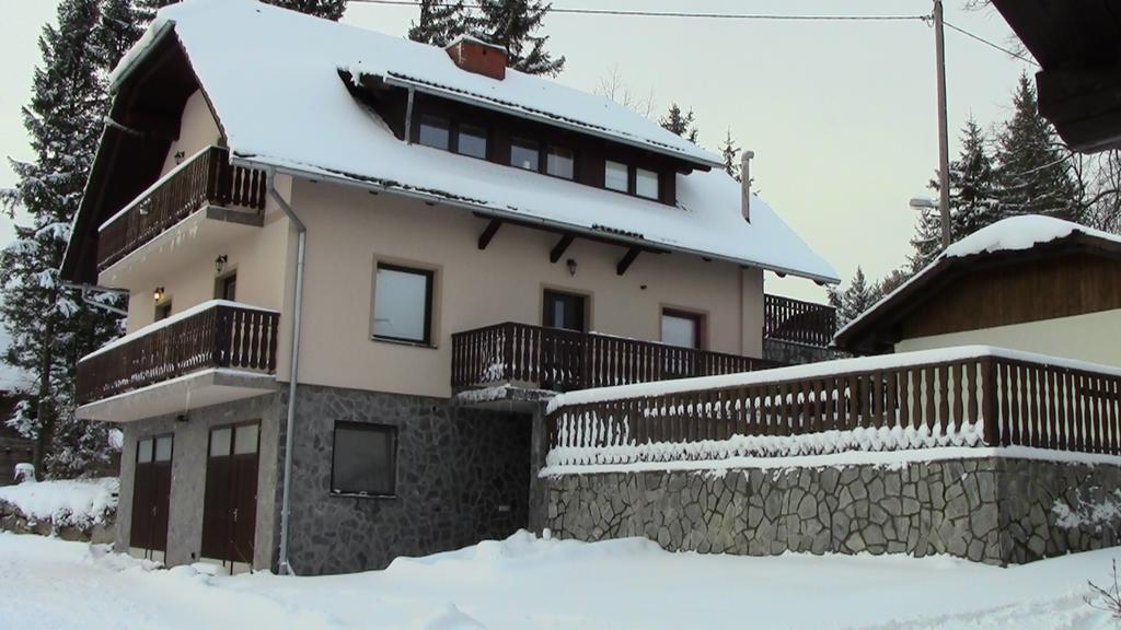 Hotel Tourist Farm Pacnik à Resnik Extérieur photo