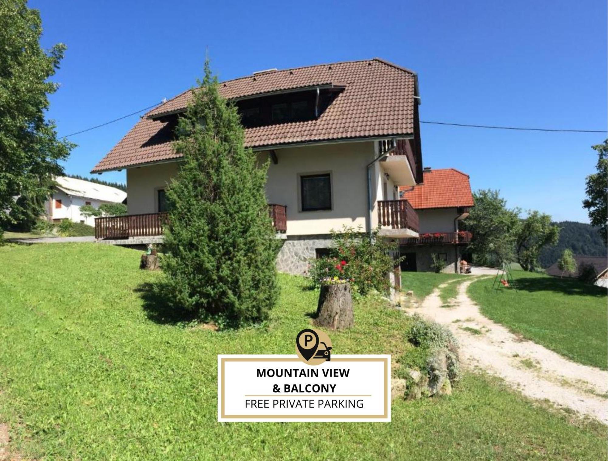 Hotel Tourist Farm Pacnik à Resnik Extérieur photo